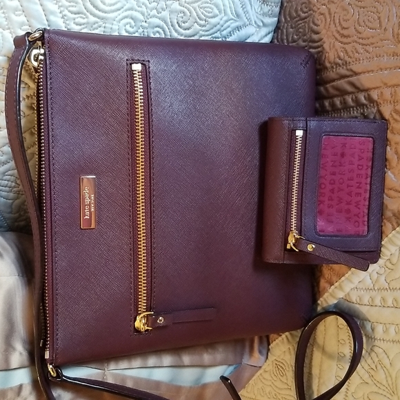 kate spade Handbags - Kate Spade Laurel Way Crossbody and wallet set